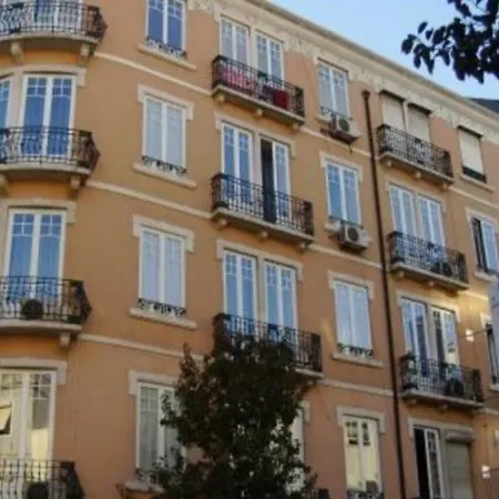 Residencial Joao Xxi 3*