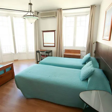 Residencial Joao Xxi 3*