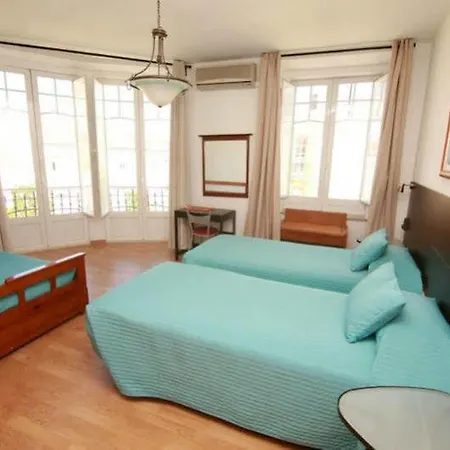 Residencial Joao Xxi 3*